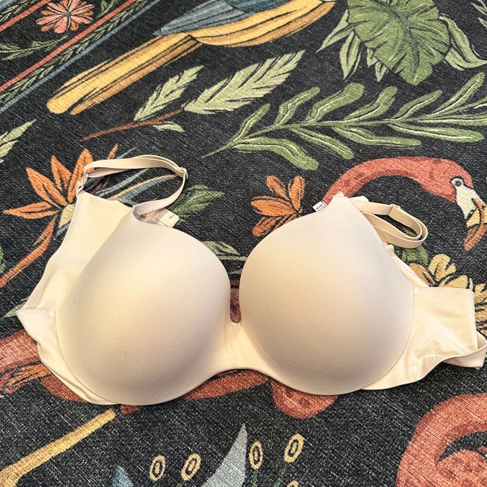 Victoria’s Secret Beige Push-Up Bra | Size 36D